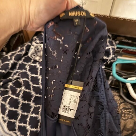 NWT MIUSOL Lace Dress Size L - Picture 3 of 4